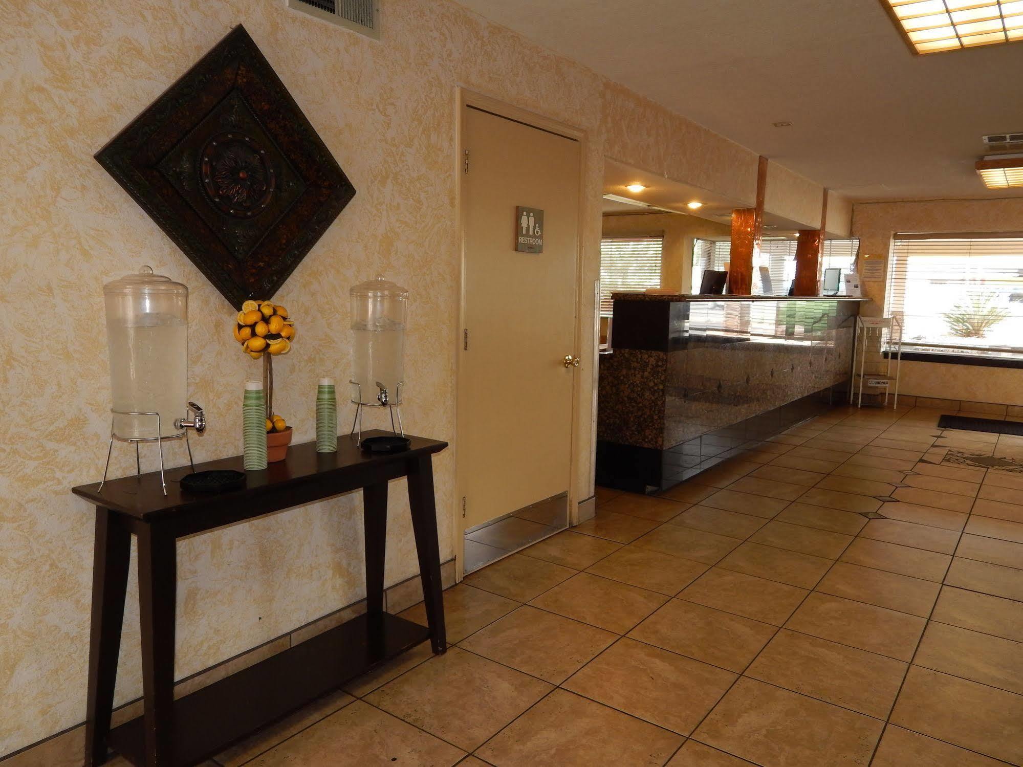 Midtown Inn & Suites Albuquerque Extérieur photo